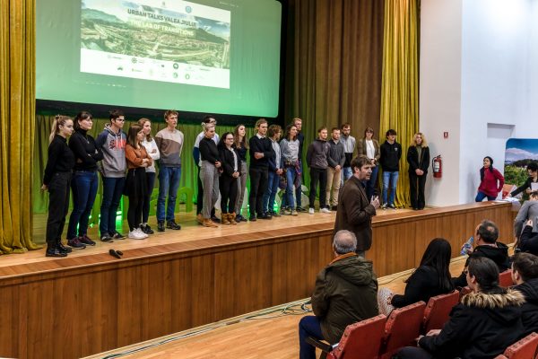 Valea Jiului a fost, pentru o săptămână, laborator de tranziție pentru cercetători, studenți și cetățeni