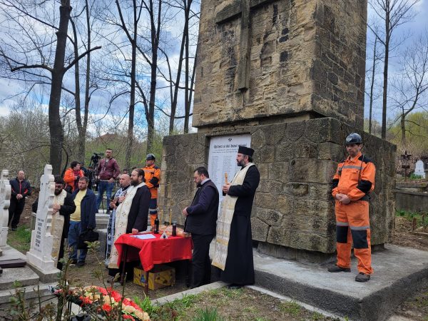 Pios omagiu adus la Lupeni eroilor mineri căzuți, în urmă cu un secol, în cea mai mare tragedie minieră din România