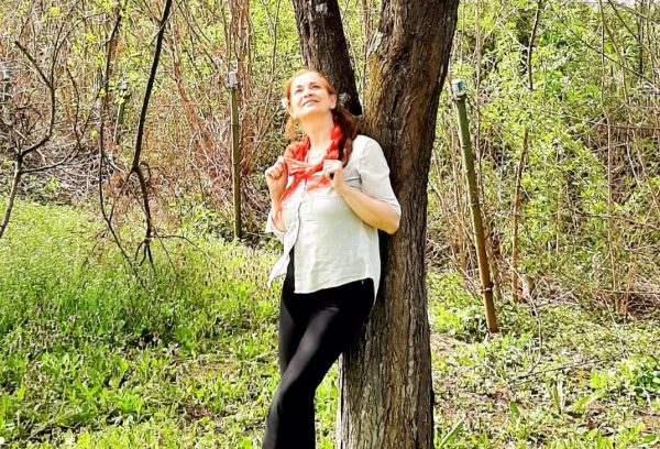 Valea luminii / O poezie de Mirela Cocheci