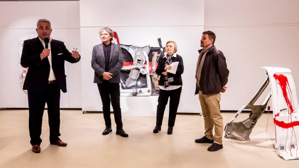 ”Camera timpului meu”, expoziție de artă contemporană semnată Liviu Nedelcu, la Galeria Națională de Artă ”Forma” din Deva