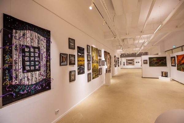 Pledoarie pentru artă și artiști, de Ziua Națională a Artei, din partea curatorilor Galeriei Naționale de Artă ”Forma” din Deva