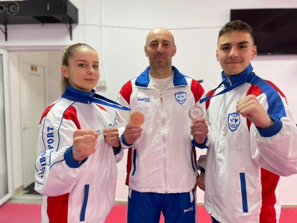 Aur și argint pentru karatiștii CSM Jiul Petroșani la Campionatele Naționale de la Rm. Vâlcea