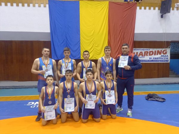 Luptătorii de la CS Inter Petrila, pe podium la Cupa României U17