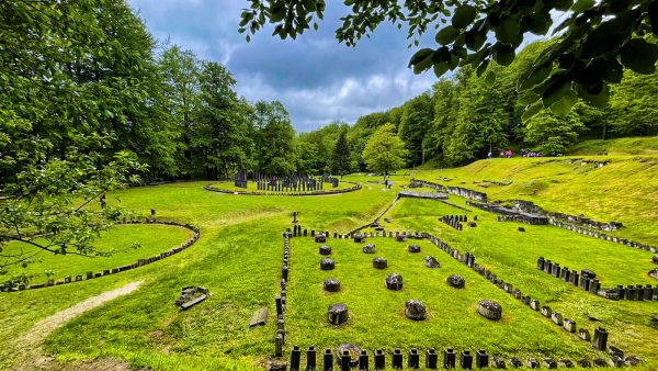Tururi ghidate gratuite de 1 Mai, în situl dacic de la Sarmizegetusa Regia
