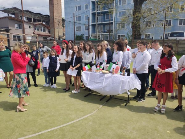 ”Unitate în diversitate” la Școala gimnazială ”Carmen Sylva” din Petroșani, de Ziua Europei