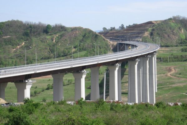 Atenție, șoferi ! Se închide circulația pe autostrada A1, între nodul rutier Săliște și Cunța