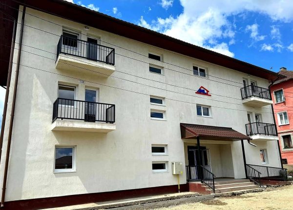 ANL a finalizat la Uricani construcția unui nou bloc de locuințe
