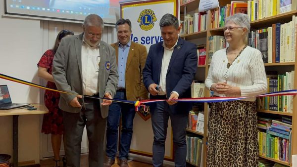 La Liceul Teoretic ”Mircea Eliade” din Lupeni s-a deschis prima ”Biblioteque Mediateque Francaise” din Valea Jiului