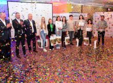 Echipa Liceului Teoretic „Avram Iancu” din Brad, câștigătoarea ediției din acest an a concursului de cultură generală ”Citești și câștigi!”