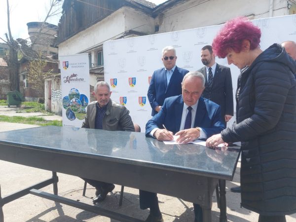 Consiliul județean Hunedoara a preluat oficial fosta Mină Petrila
