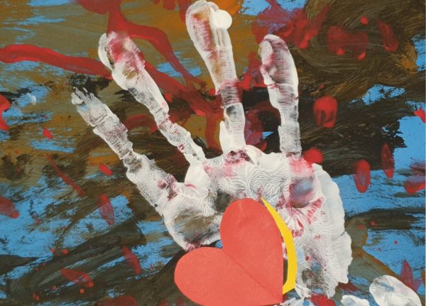 „Outsider Art”, o inedită expoziție rezultat al terapiei prin artă, la MCDR Deva