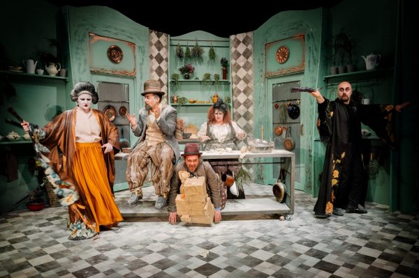 ”Servitoarea” o piesă după A.P. Cehov, în regia lui Muriel Jakob Manea, rețeta unui aluat artistic de excepție, în premieră la Teatrul ”I.D. Sîrbu” din Petroșani