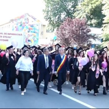 ”Parada Absolvenților” de liceu la Petroșani