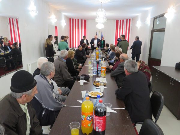 Respect și premii de fidelitate pentru familiile de aur ale Petrilei