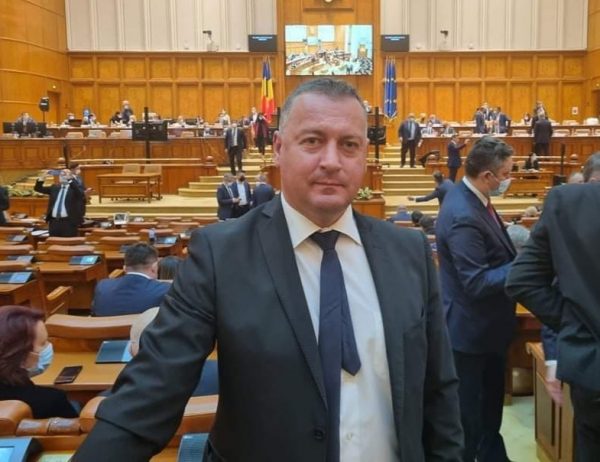 Cristian Resmeriță: ”Ca parlamentari avem obligația de a elabora legi care să garanteze independența energetică a României”