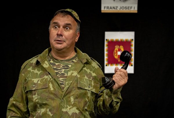 Teatrul Național ”Radu Stanca” din Sibiu prezintă avanpremiera spectacolului „Švejk pe front”