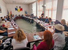 ”Stop abandonului școlar!” La Petroșani se caută soluții de a ține copiii la școală