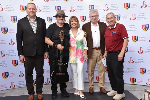 Lansare specială de carte, la Biblioteca județeană din Deva, cu Marina Almășan și Mircea Baniciu