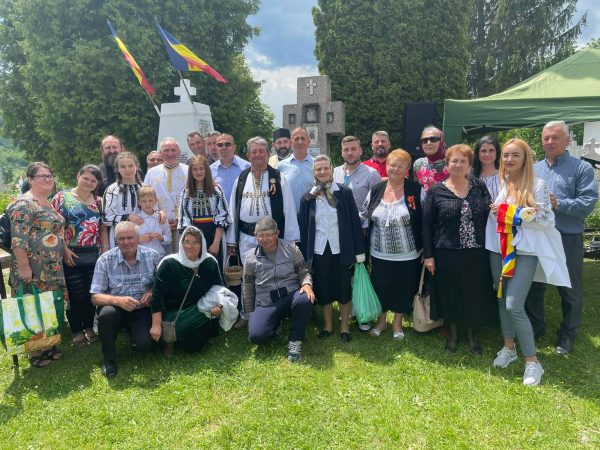 Ziua Eroilor, sărbătoare întru credință și recunoștință la Uricani