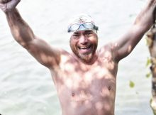 Avram Iancu înoată pe Dunăre, alături de un om de știință german, în proiectul ecologist ”Clean Danube”