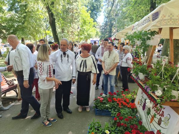 Hunedorenii au sărbătorit și la Deva, Sânzienele, în ie, cu mândrie !