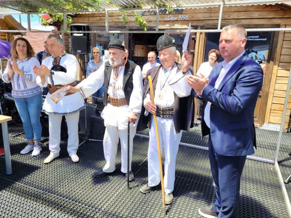 ”Nedeia Sânzienelor” a însuflețit Ținutul Momârlanilor, la Straja Lupeni