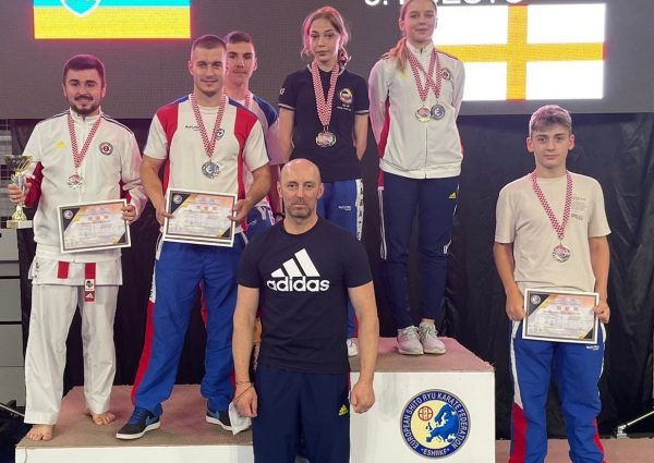 Noi medalii pentru sportivii CS Poli Karate Petroșani la Campionatul European de Karate Shito-ryu din Croația