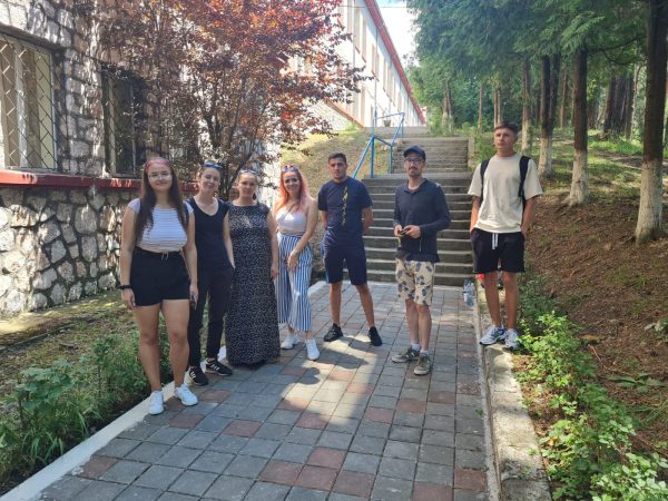 Arborii din campusul Universității din Petroșani inventariați de studenți ai specializării de mediu