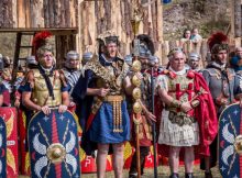 La Măgura Uroiului (Simeria) începe Festivalul DacFest „Sub Semnul Lupului”, ediția a XII-a