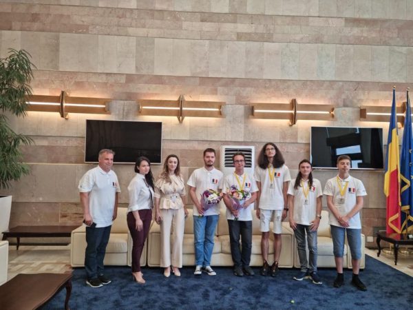 Elev hunedorean în echipa ”de aur” a României de la Olimpiada de Informatică a Europei Centrale