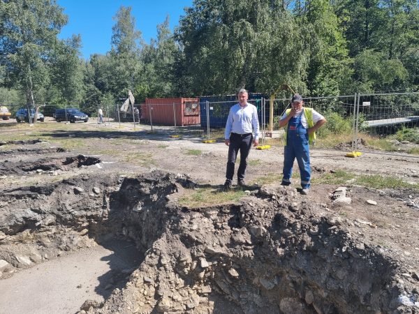 Au început lucrările la construcția Bazinului didactic pentru înot de la Lupeni