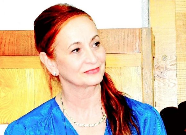 Azi sunt apus, dar mâine-s răsărit! / O poezie de Mirela Cocheci