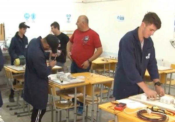 Prima generație de ucenici de la Apa Serv a trecut cu bine examenul de calificare