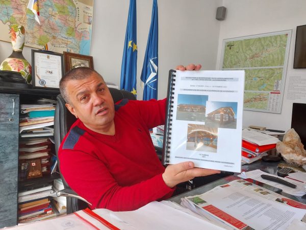 Faleză de promenadă pe Jiu și zonă de picnic într-un fost perimetru minier, două proiecte de regenerare urbană, implementate cu succes la Uricani