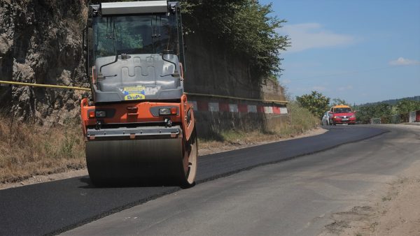 Reparații pe DJ 687E între Hunedoara și Teliucu Inferior