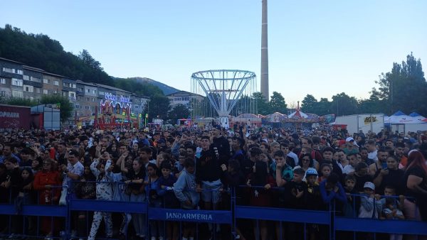 Sărbătoare cu muzică bună și distracție la maxim, la ”Zilele Municipiului Lupeni” ediția 2022