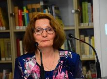 Mariana Pândaru, sărbătorită la Biblioteca județeană din Deva pentru cinci decenii de creație și șapte decenii de viață