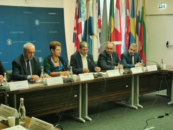 Peste 270 de milioane de euro din fonduri europene pentru modernizarea rețelelor de apă și canalizare din județul Hunedoara