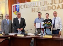 Alexandru Raul Todoran, încă un elev ”de aur” răsplătit pentru performanțele sale de Consiliul județean Hunedoara