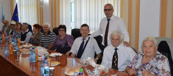 Diplome de fidelitate pentru familiile de aur ale Vulcanului