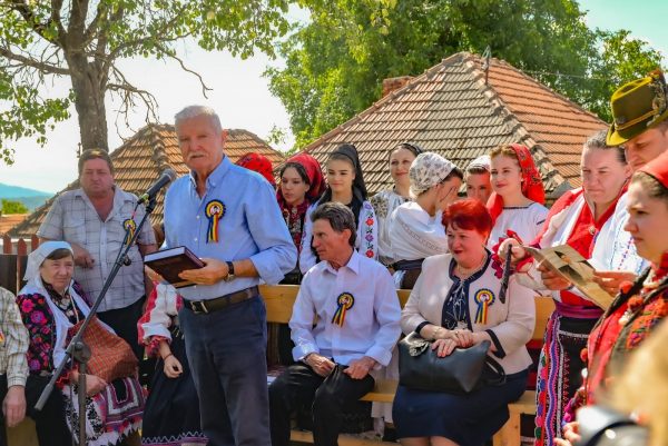 Participare record la Festivalul Pădurenilor ”Drăgan Muntean” de la Poienița Voinii