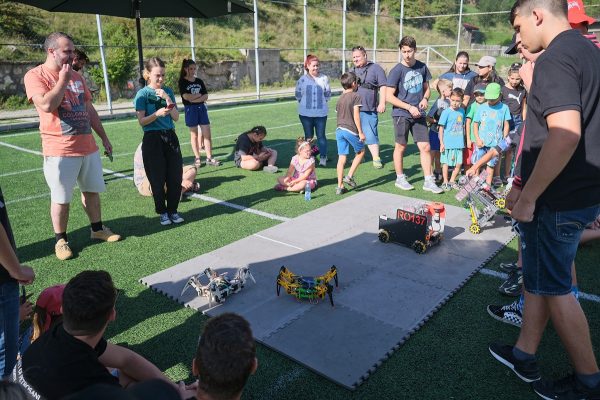 Zâmbete, culori și creativitate în ”Valea Jiului Vibrantă”