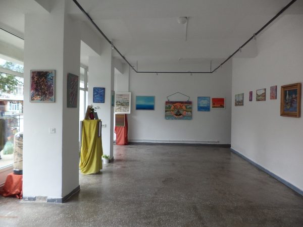 Expoziție în tandem Adrian și Petru Zmed, la galeria de artă din Lupeni
