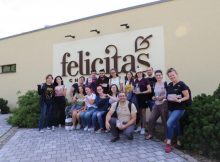 Voluntarii pentru Geoparc au studiat schimbările climatice din Cretacic ca să participe la o tabără internațională