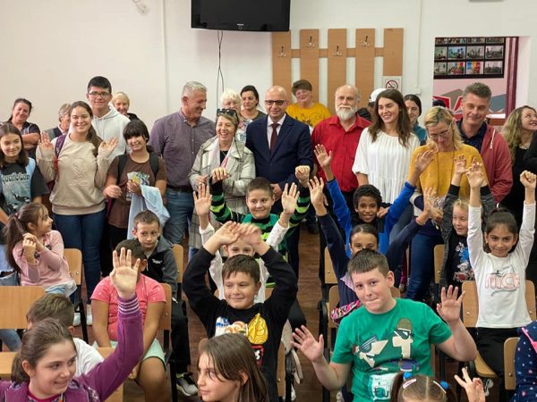 Încep activitățile de la Clubul copiilor și elevilor. Deschiderea festivă a cursurilor a avut deja loc la Vulcan.