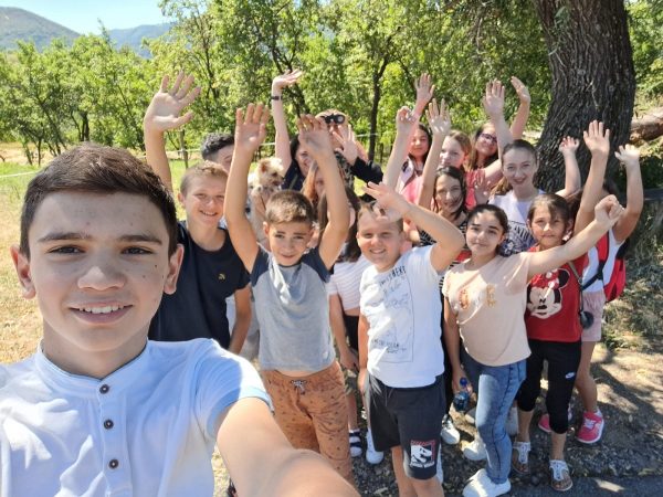 Ariile protejate din județul Hunedoara, promovate de elevi prin povești create chiar de ei