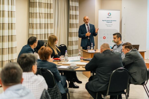 Procesul de aderare a României la Organizația pentru Cooperare Economică și Dezvoltare a început și la nivelul Regiunii Vest