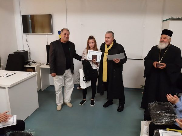 „Premiile Constantin Chiriac” 2022. Elevii talentați din satul Prisăcani, Iași, recompensați pentru lucrările valoroase