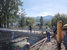 Soluții tehnice și financiare pentru construcția de poduri noi și trainice peste Jiu, la Uricani