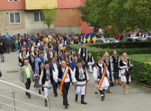Parada Portului Popular în Ținutul Momârlanilor de pe Jiul de Est